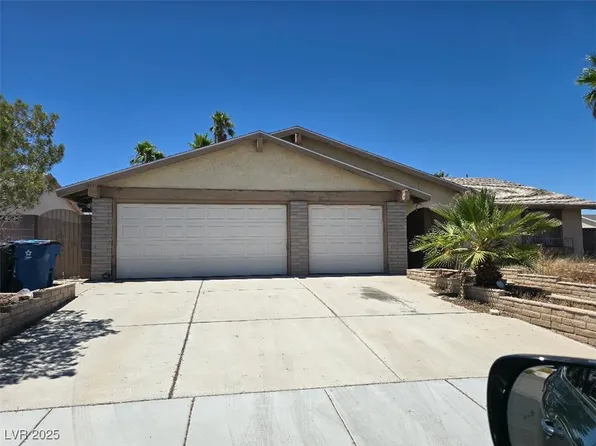304 Courtney Ln, Las Vegas, NV 89107