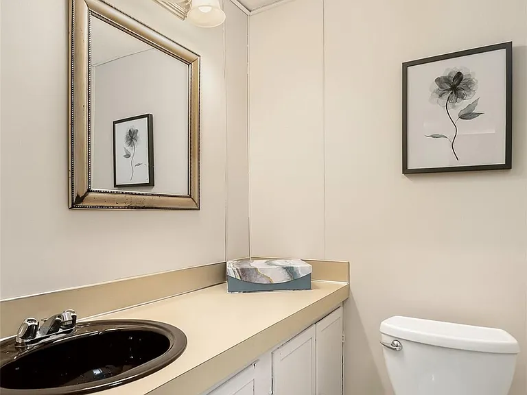 17618 Palomino Dr — Photo 2
