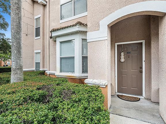 5th image of 10436 Villa View Cir #10436