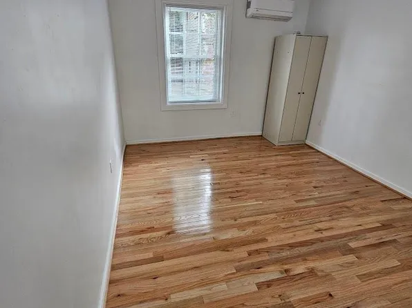 221 W Burke St, Martinsburg, WV 25401