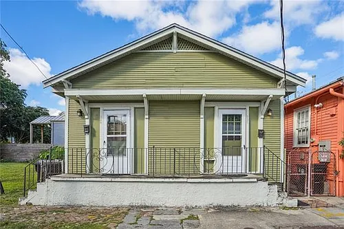 536 Marigny St Photo 1