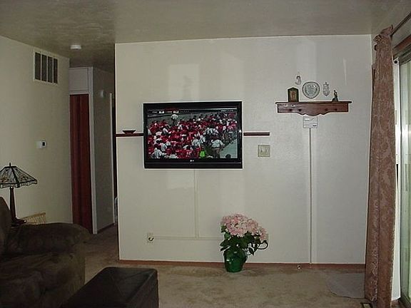 3rd image of 3775 Bradford Dr