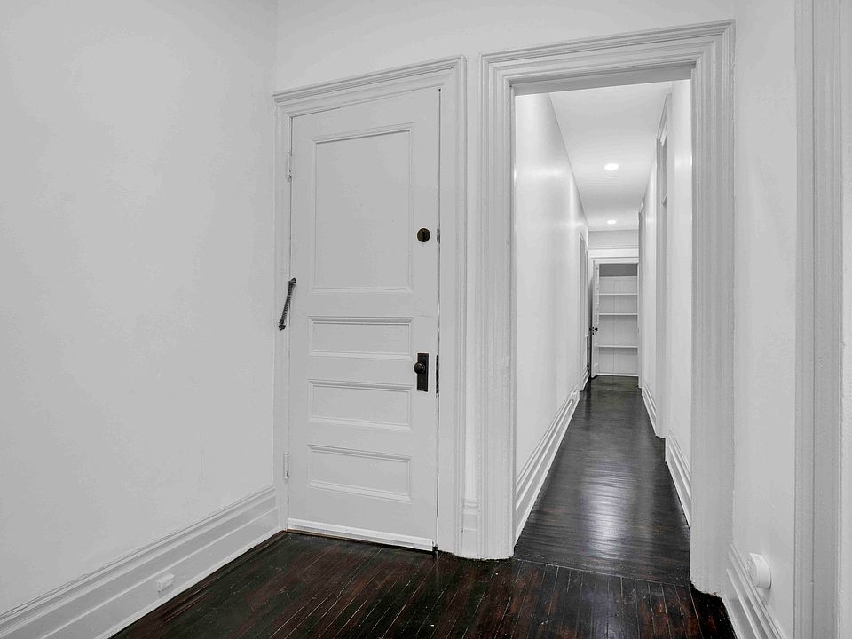 1st image of 215 Allen St #6