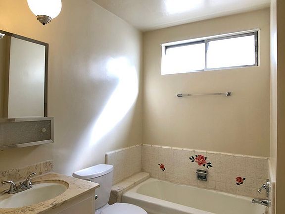4th image of 1135 N Ogden Dr APT 3