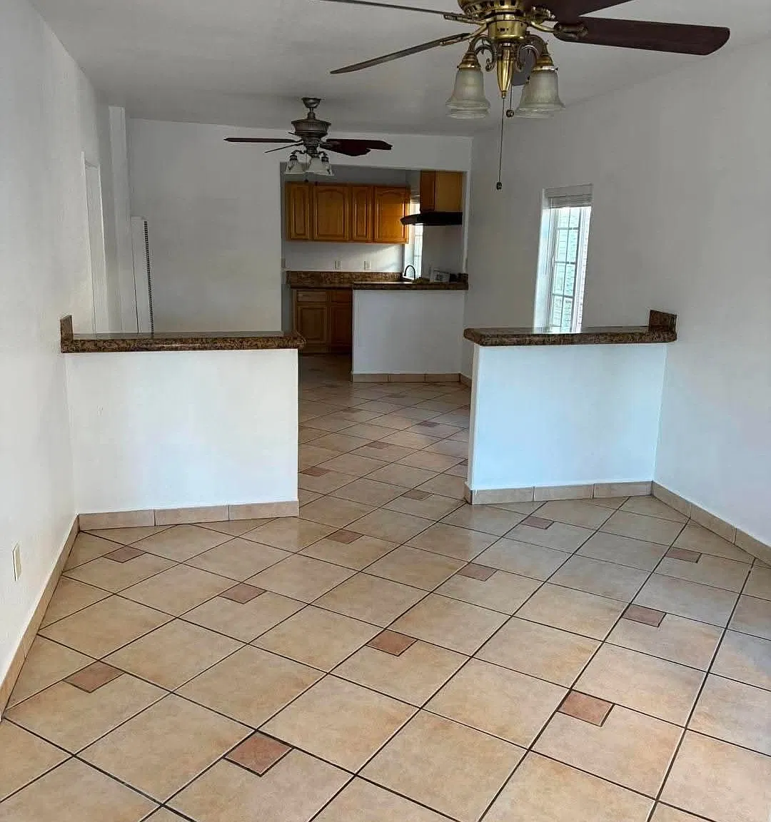 3 bed, 792 sqft, $3,400 — Photo 3