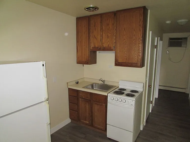 2950 Tomahawk Ct — Photo 4
