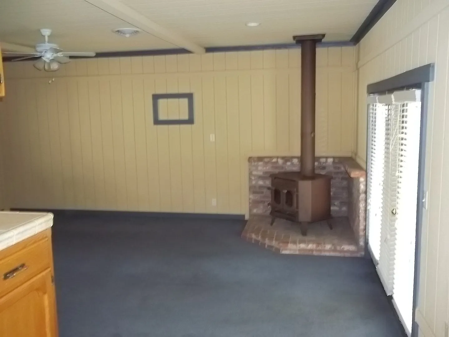 Spacious and updated home offering nice amenities and a nice floor plan. Close to shopping, schoo... — Photo 4