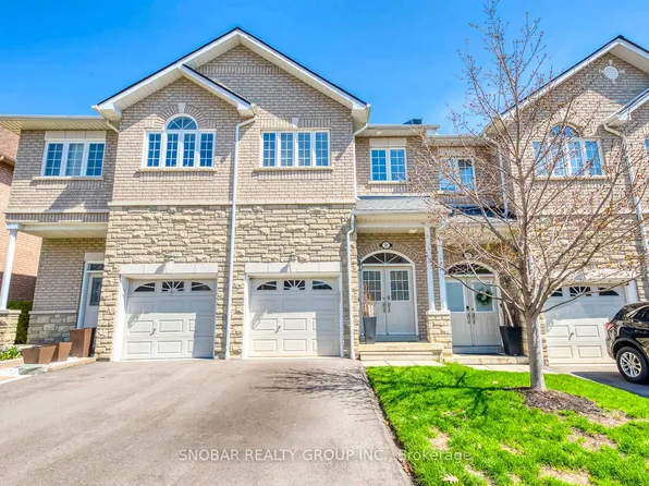 470 Faith Dr #31, Mississauga, ON L5R 4E9