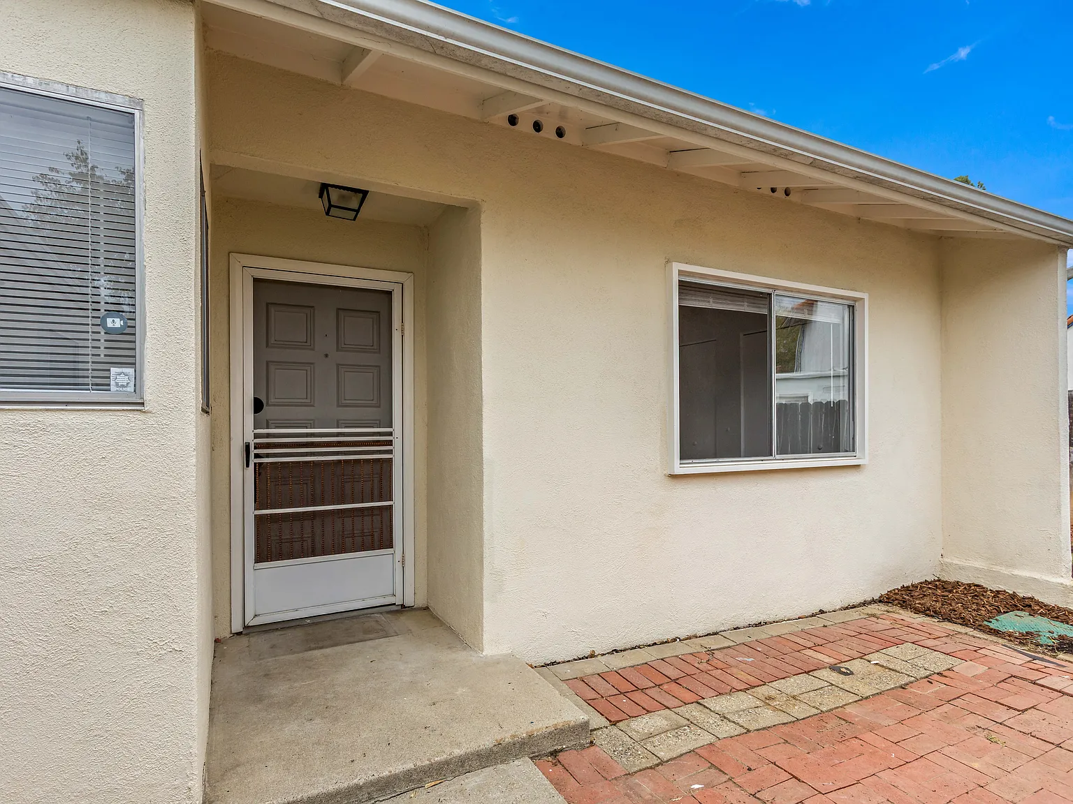 2 bed, $3,500 — Photo 2