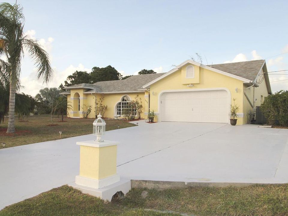 1st image of 3530 SE Hyde Cir