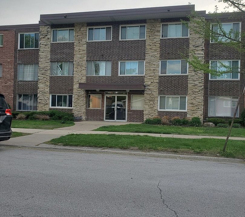 1st image of 10210 S Washington Ave #306