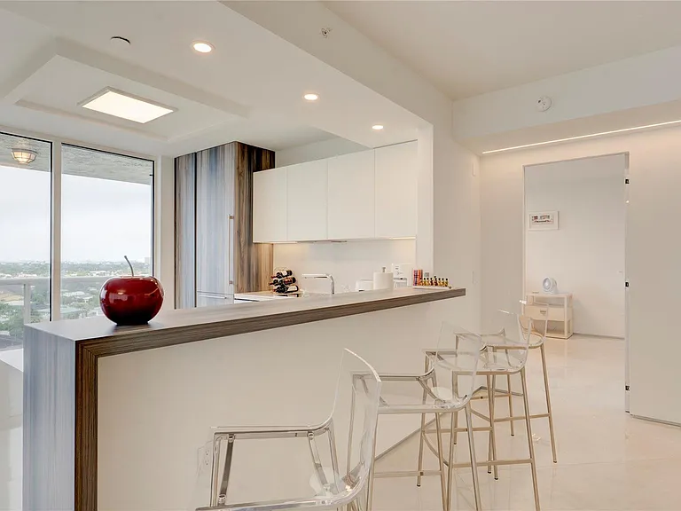 4240 Galt Ocean Dr #1006 — Photo 4