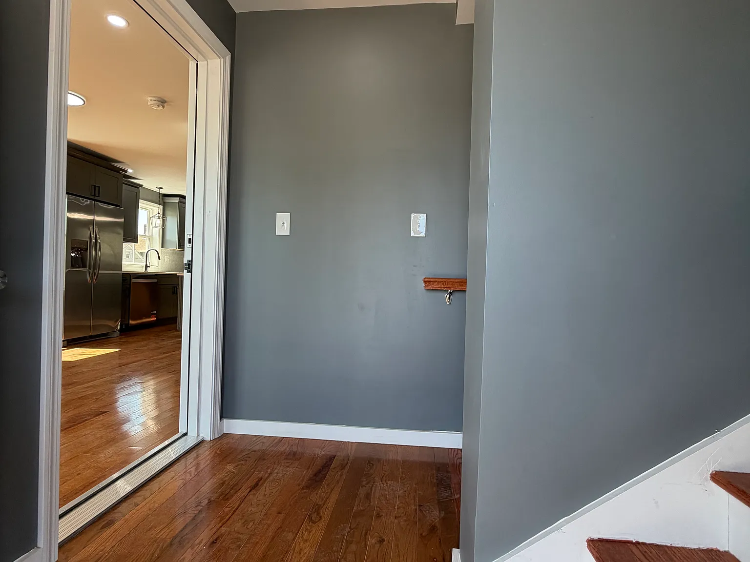 4 bed, 1300 sqft, $2,900 — Photo 4
