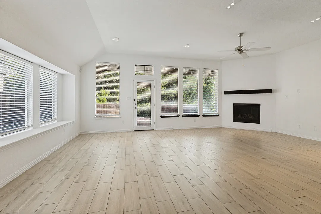 1626 Hope Ln — Photo 4