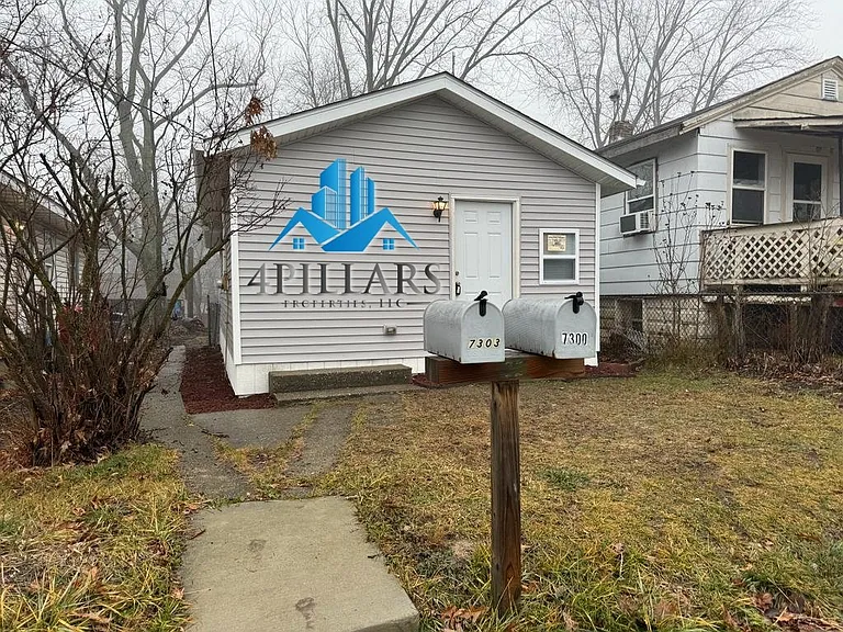 7300 W 128th Pl — Photo 3