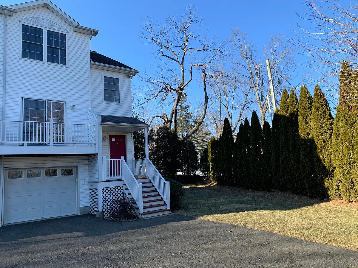 Building Photo - 18 N Sound Beach Ave #A