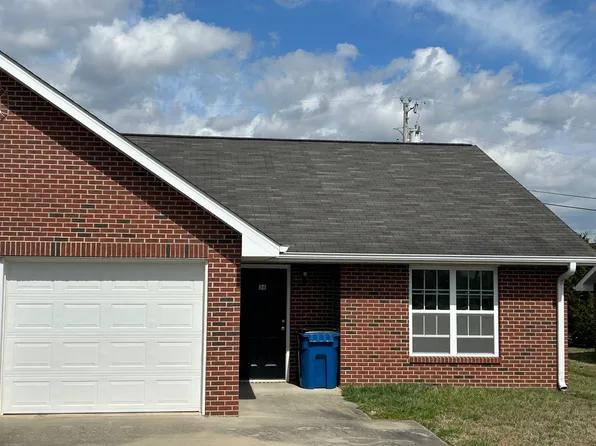 36 W Doak Rd, Manchester, TN 37355