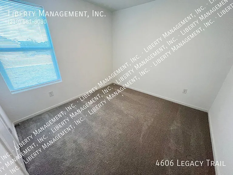 4606 Legacy Point — Photo 6