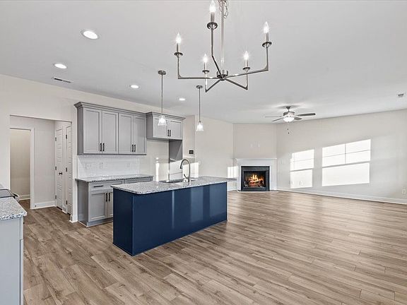 3rd image of 370 Placid Pond Dr