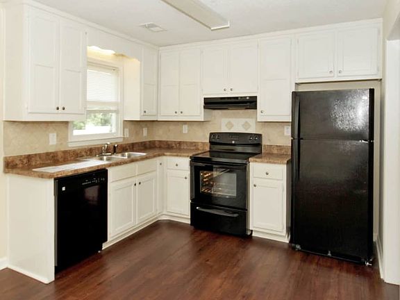 5th image of 307 Shoal Cir