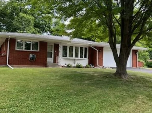 4095 Stage Coach Trl, Rockford, IL 61101