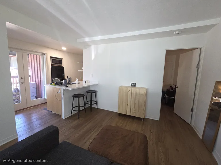 2319 Carleton St #B — Photo 10