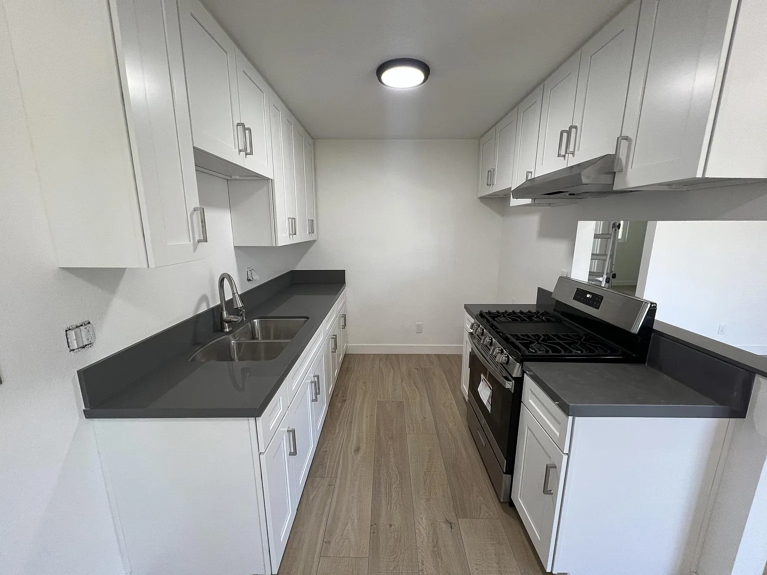 10540 Bell St — Photo 3