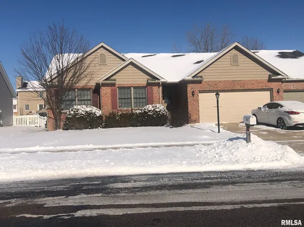 1921 English Oak, Washington, IL 61571