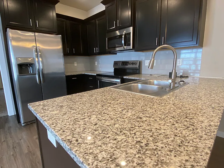 3237 W Sexton St — Photo 3
