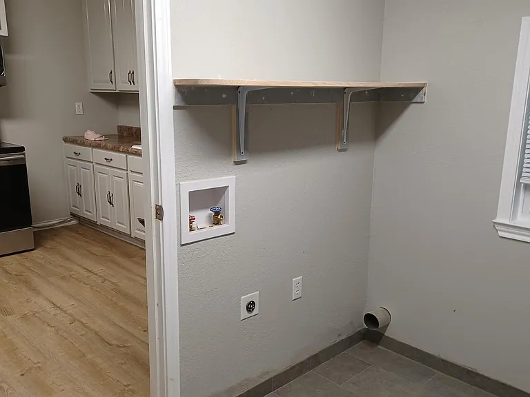 203 W Eagle St — Photo 10