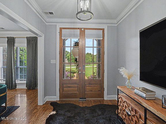 3rd image of 6459 Carson Dr