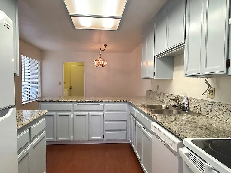 37763 Cedar Blvd — Photo 12