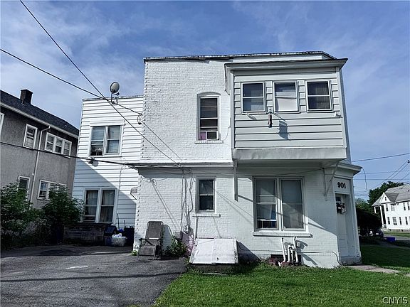 3rd image of 901 Bacon St