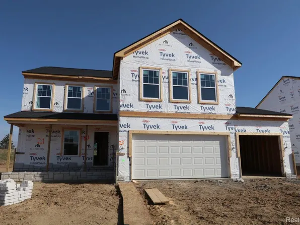 513 Elm St, Chelsea, MI 48118