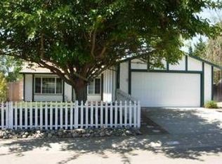 7129 Reyn Oaks Way, Sacramento, CA 95842