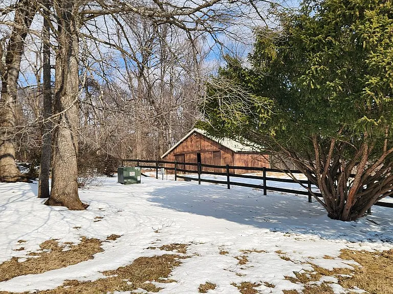 39080 Foxhill Rd — Photo 46