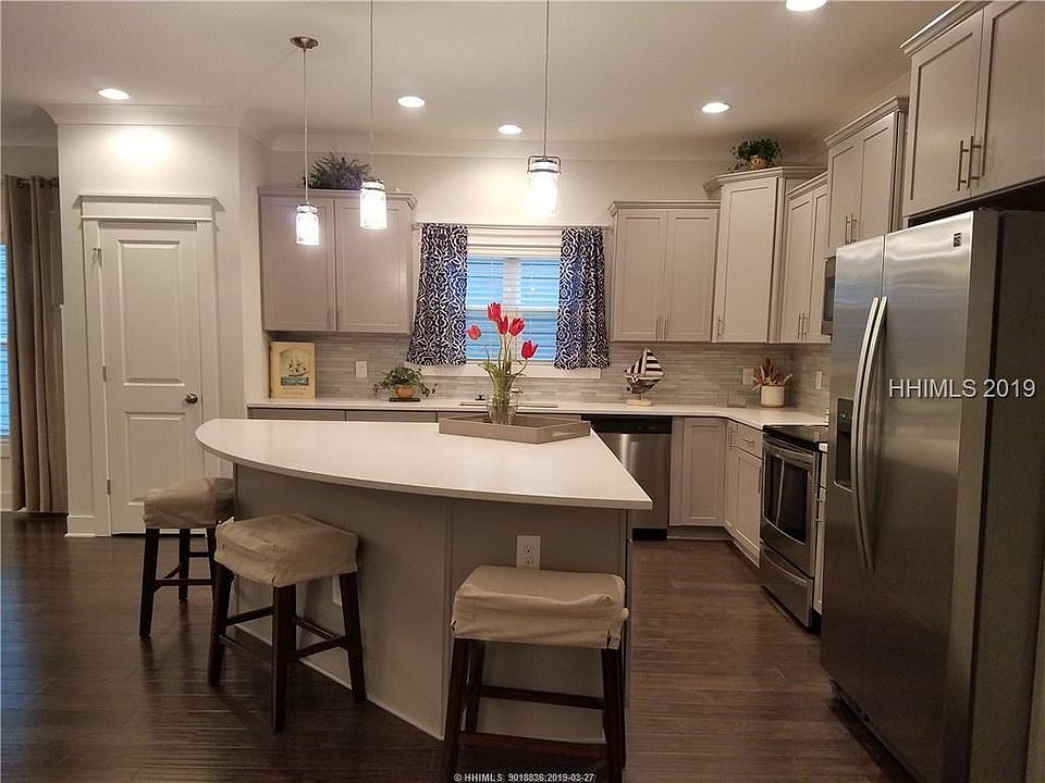 1st image of 46 Circlewood Dr