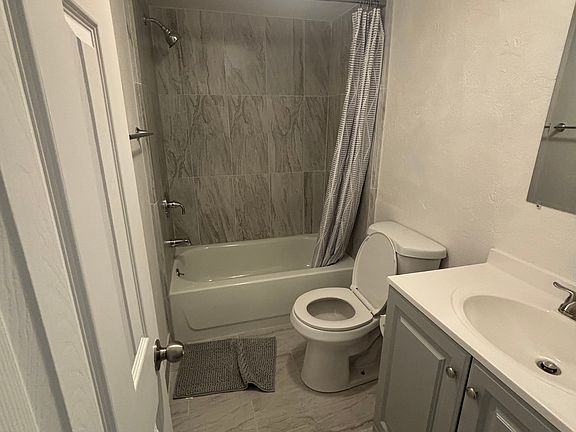 2nd image of 415 Leslie Dr