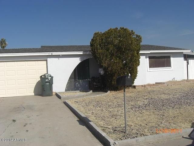 2nd image of 4816 W Altadena Ave