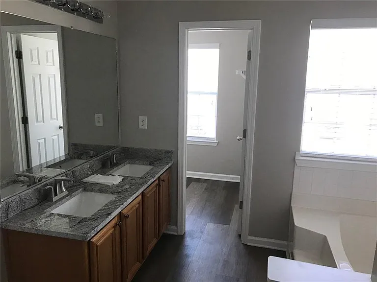 322 Hidden Creek Ln — Photo 21
