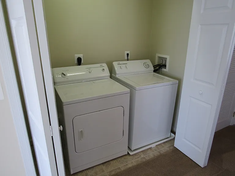 14835 Porterfield Dr — Photo 27