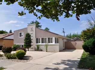 9528 Menard Ave, Oak Lawn, IL 60453