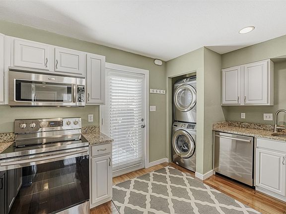 5th image of 2000 Lightsey Rd APT 3