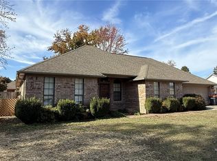 604 S Seattle Ave, Russellville, AR 72801