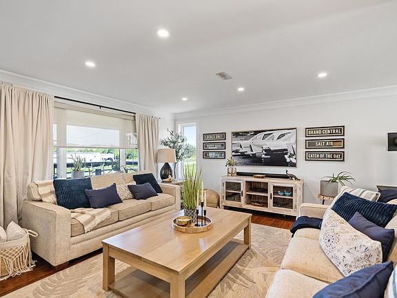 5th image of 79 Waterside Rd