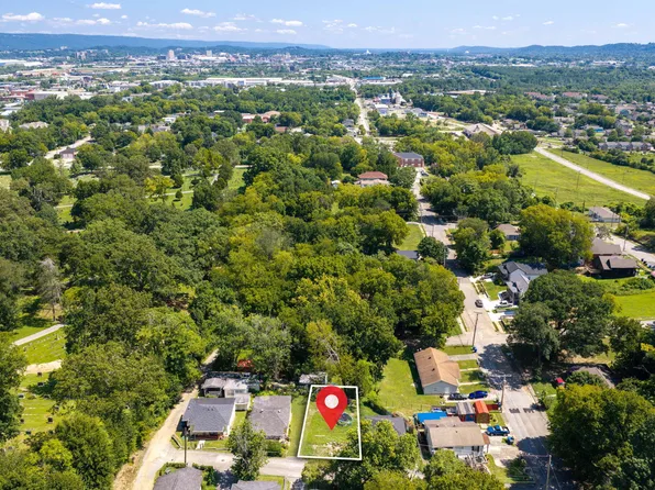 809 W 44th St, Chattanooga, TN 37410