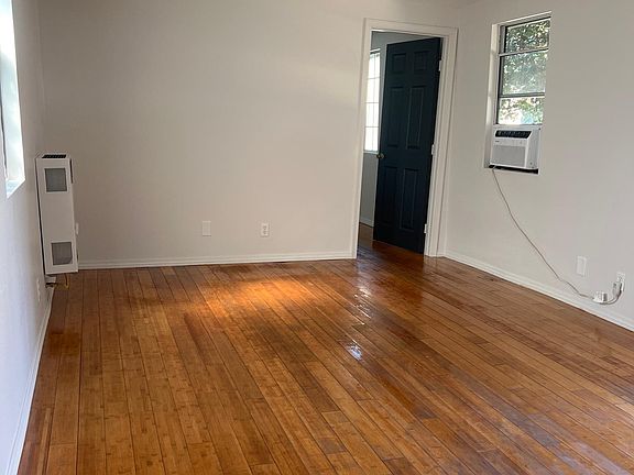 5th image of 221 1/2 S Avenue 58