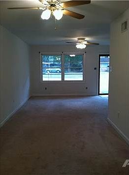 4th image of 8501 Lynn Dr