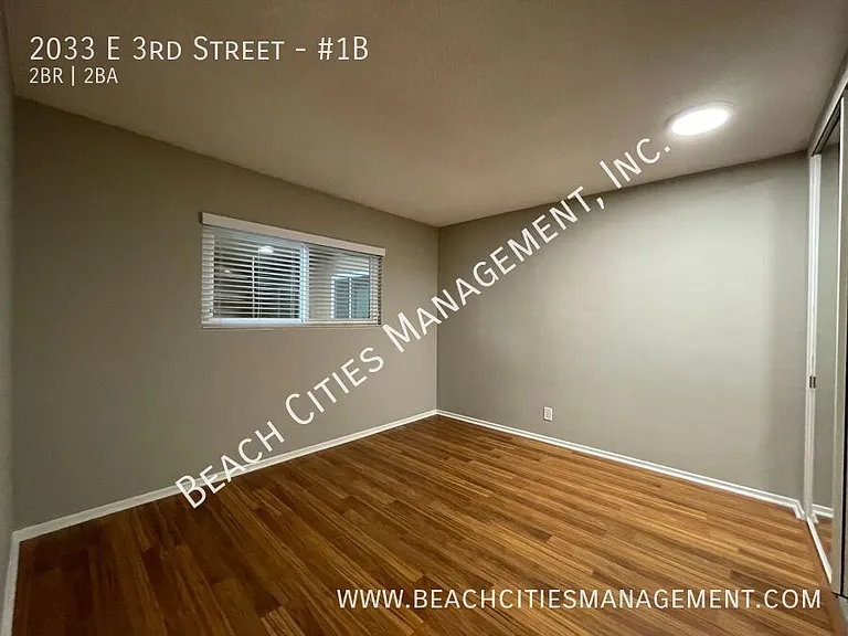 2033 E 3rd St #1B — Photo 26