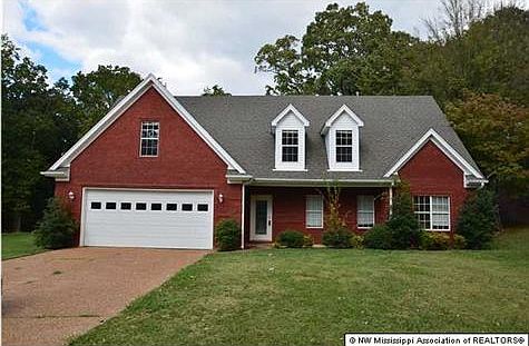 1st image of 1452 Thunderbird Dr N